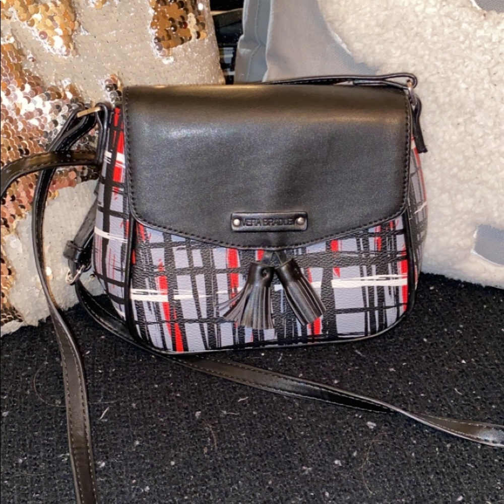 Vera Crossbody